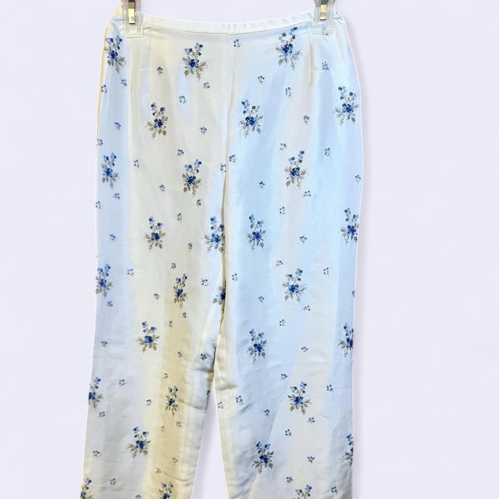 Petite Sophisticate Blue Floral Trousers